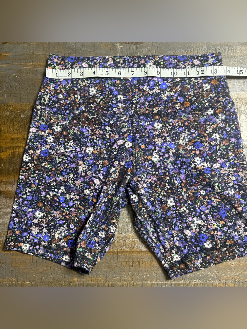 lululemon athletica Black Floral Performance Bike Shorts - Picture 4 of 7